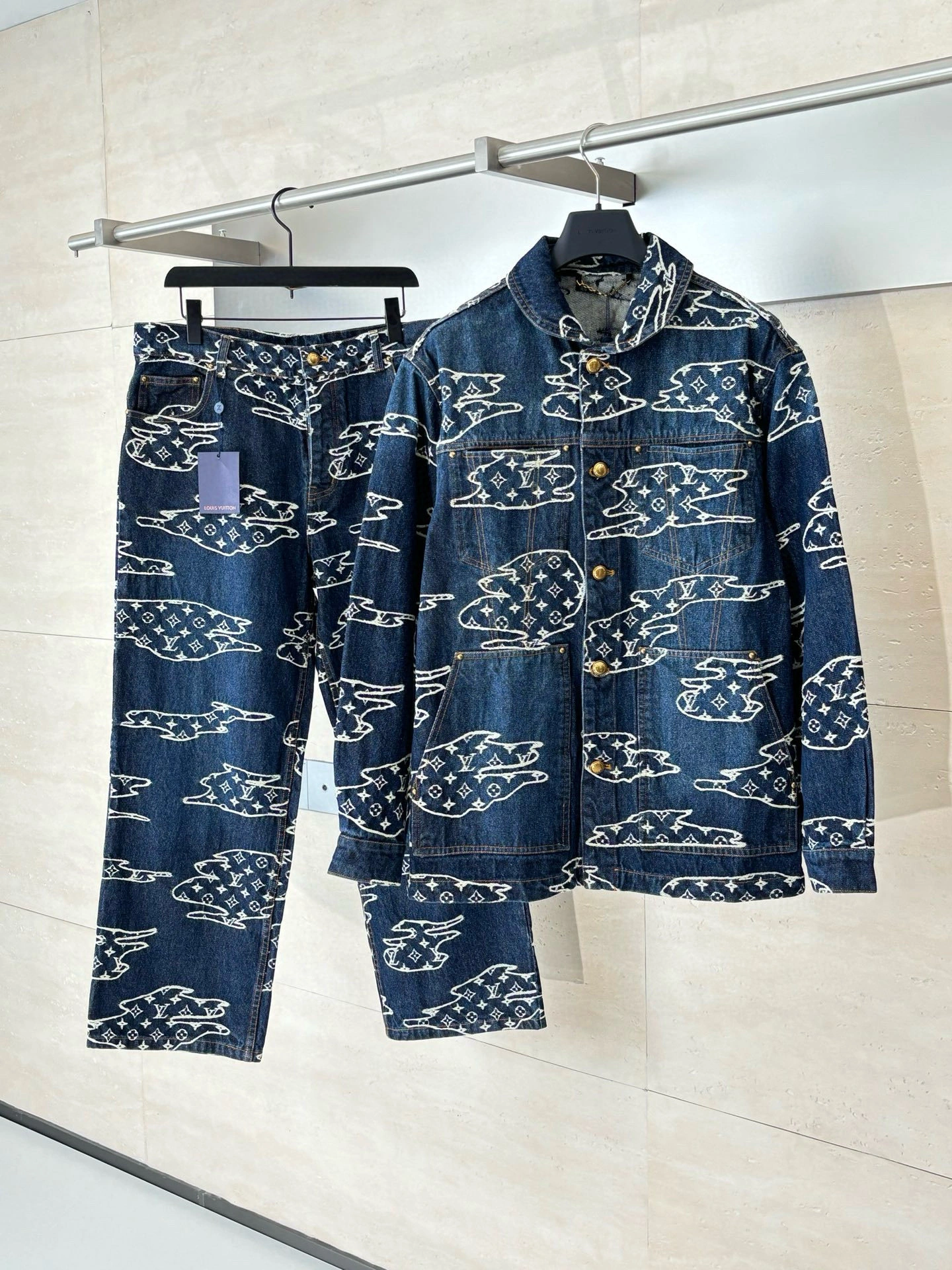 wg.luxury- 8V item:E-F000I0114